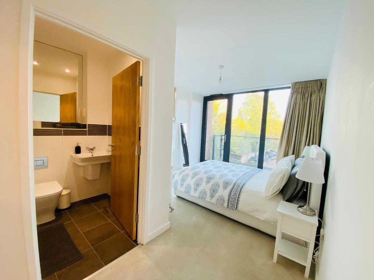 Spacious Two Bedroom Apartment In Balham London Eksteriør billede