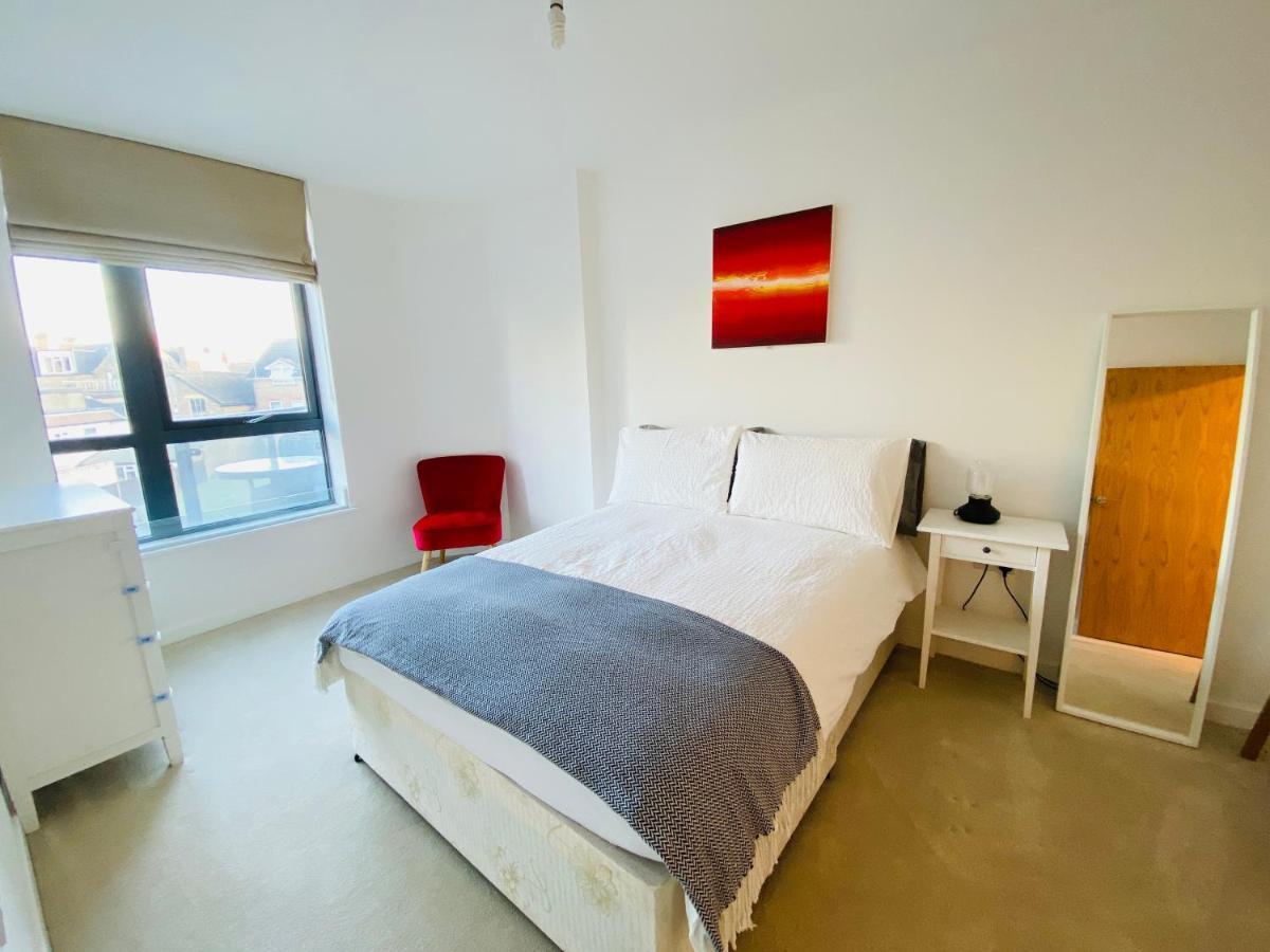 Spacious Two Bedroom Apartment In Balham London Eksteriør billede