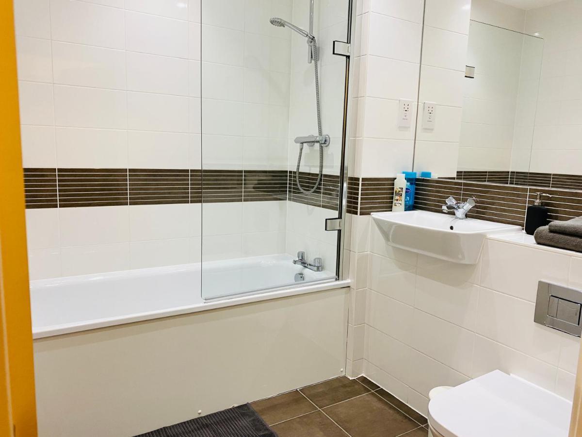 Spacious Two Bedroom Apartment In Balham London Eksteriør billede