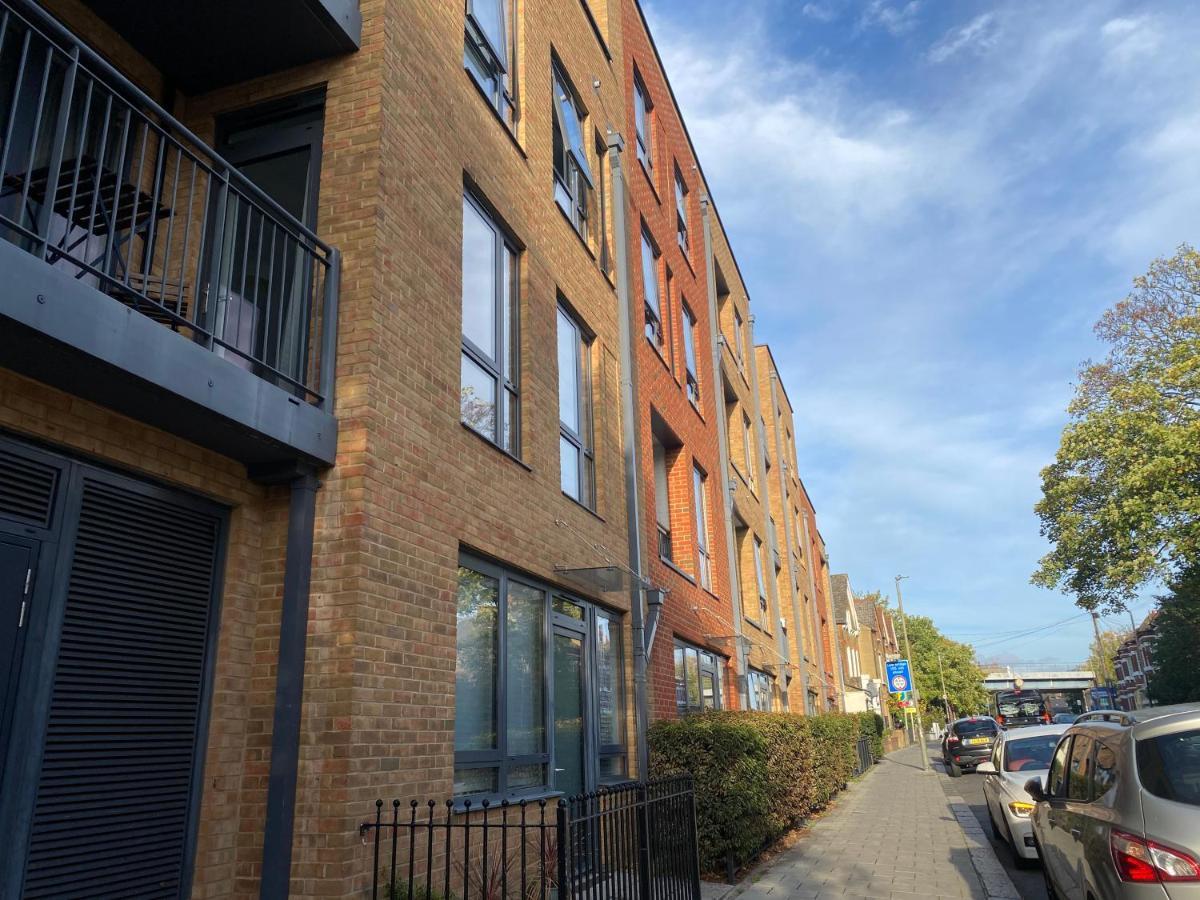 Spacious Two Bedroom Apartment In Balham London Eksteriør billede